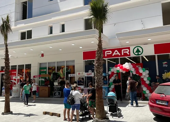 Family 100 Square Metres Appartement *