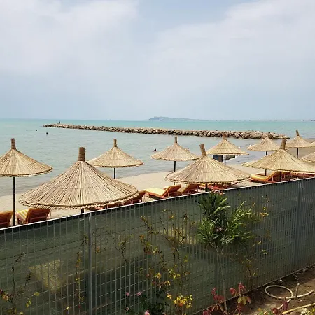 Appartamento Family 100 Square Metres Golem (Tirana)