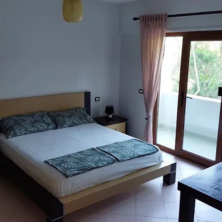 Family 100 Square Metres Appartement *