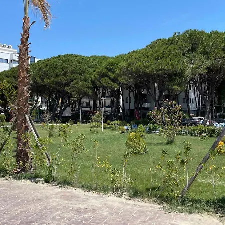 Family 100 Square Metres Appartamento